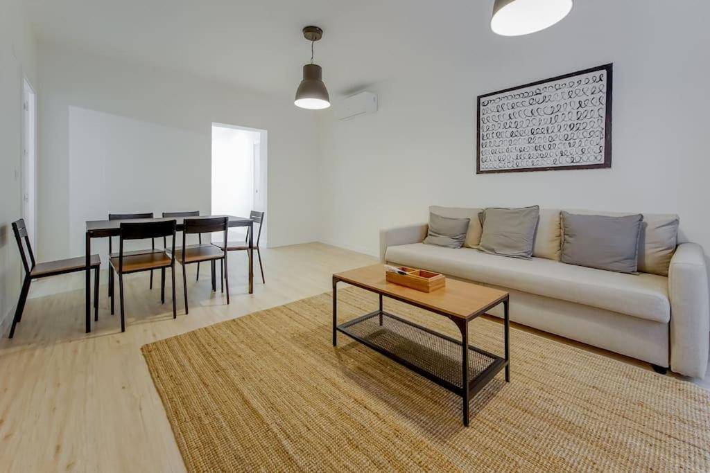 Modern Apt Para 6Px En La Plaza De Tirso De Molina 马德里 外观 照片