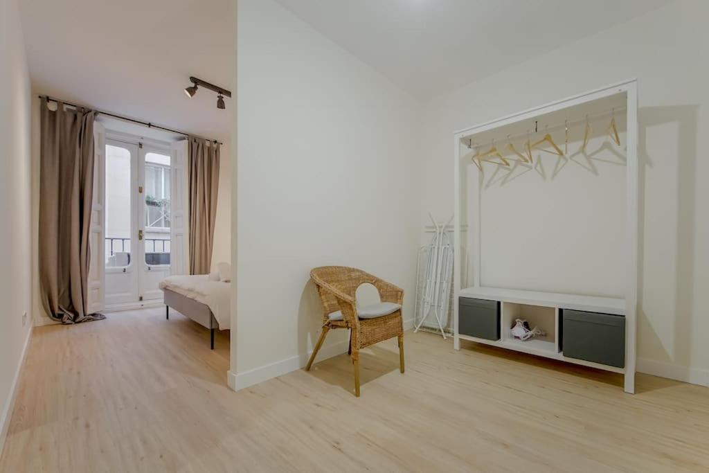 Modern Apt Para 6Px En La Plaza De Tirso De Molina 马德里 外观 照片