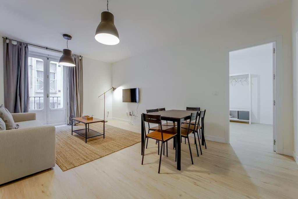 Modern Apt Para 6Px En La Plaza De Tirso De Molina 马德里 外观 照片