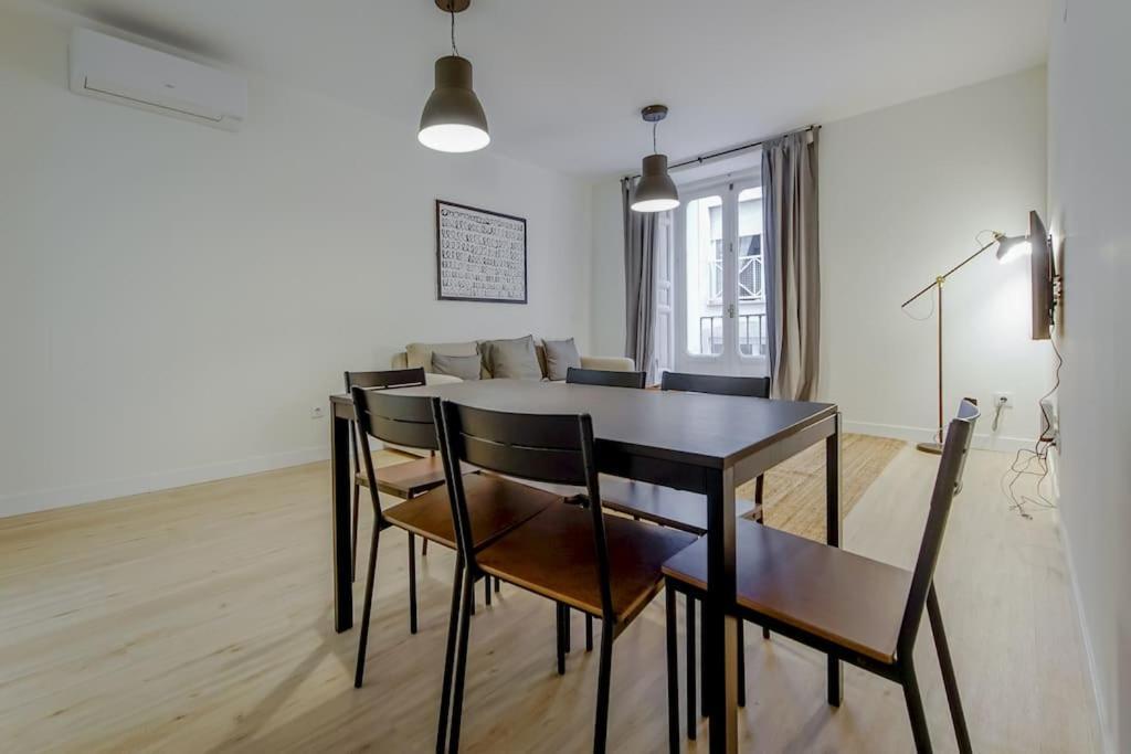 Modern Apt Para 6Px En La Plaza De Tirso De Molina 马德里 外观 照片